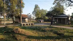 Pond for sale with shop at 3-way intersection in commercial area.