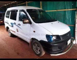 Toyota Noah 2.0 FWD (8 Seater) 2004 White