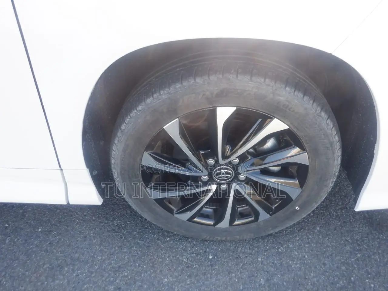 Toyota Noah SZ HYBRID 2023