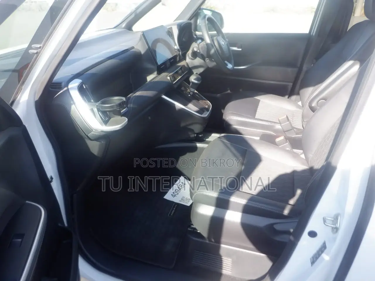 Toyota Noah SZ HYBRID 2023