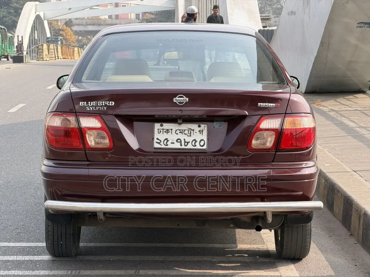 Nissan Bluebird Octane driven 2003