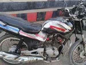 TVS Raider 125 . 2015
