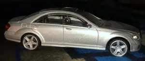 ছেলে ও মেয়েদের খেলনা গাড়ি