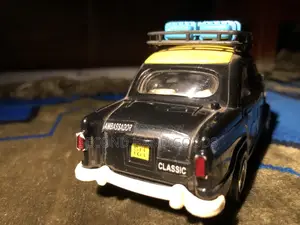 Toy Car Good Condition খেলনা গাড়িটি ভালো অবস্থায় আছে