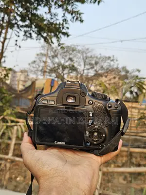 ক্যামেরা টি বিক্রি করা হবে ফুল ফ্রেশ কন্ডিশন আসে দেখে নিতে পারবেন