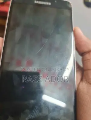 Samsung Galaxy A7 (Used)