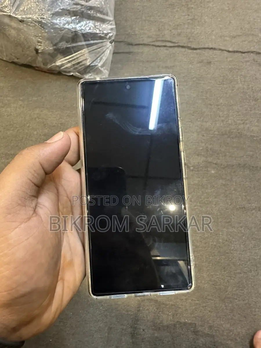 Google Pixel 6 . (Used)