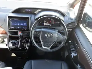 Toyota Esquire Non Hybrid Gi Black 2020