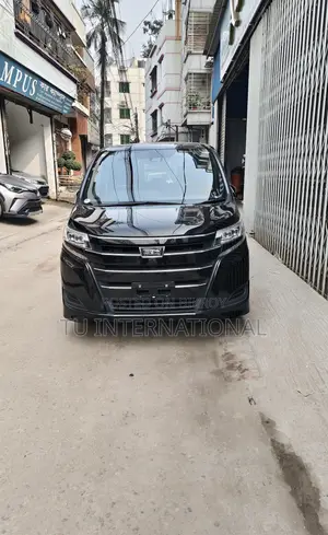 টয়োটা নোয়া নন-হাইব্রিড ইউনিট.. ২০২০