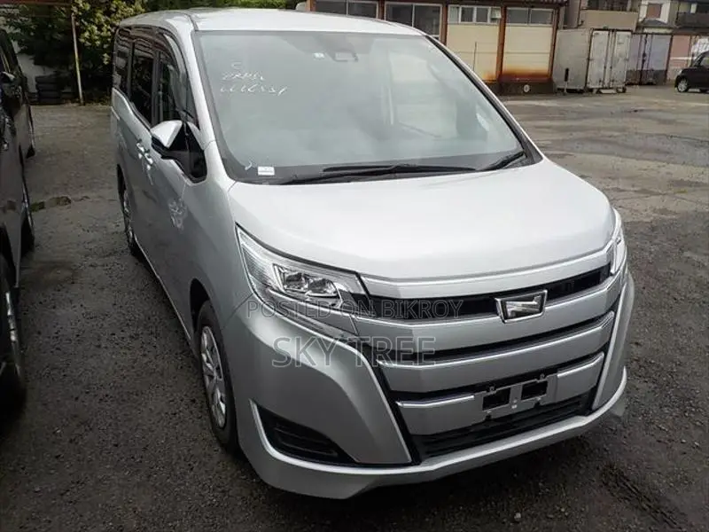 Toyota Noah X Package 2020