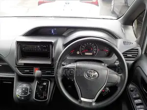 Toyota Noah X Package 2020