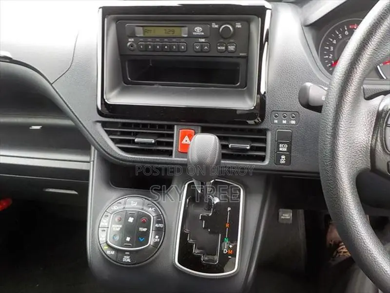 Toyota Noah X Package 2020