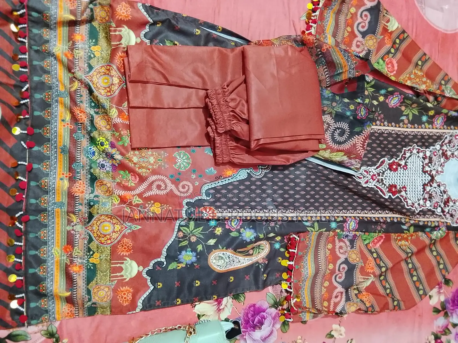 রেডিমেড থ্রী পিস