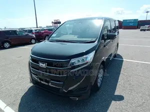 Toyota Noah NON HYBRID UNIT.. 2021