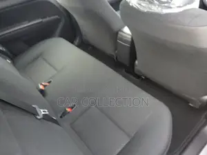 Toyota Axio Ex non hybrid Silver 2021