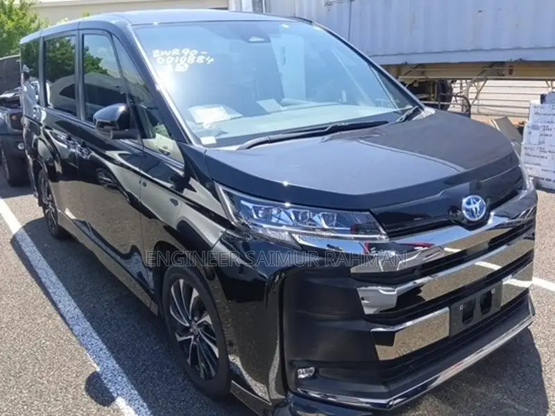 Toyota Noah SZ 24841km HB AG 3.5 2022