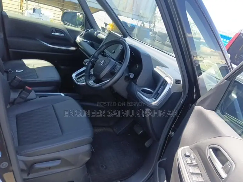 Toyota Noah SZ 24841km HB AG 3.5 2022
