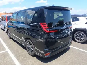Toyota Noah SZ 24841km HB AG 3.5 2022