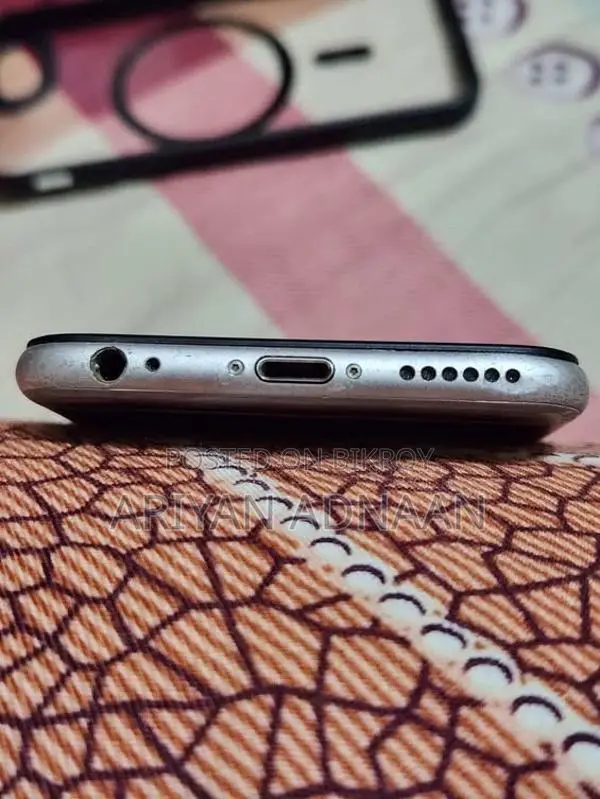 Apple iPhone 6 . (Used)