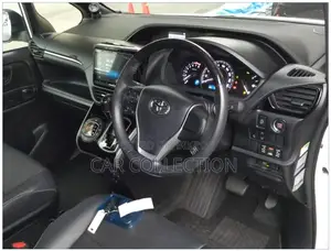 Toyota Esquire Gi Sunroof 2021