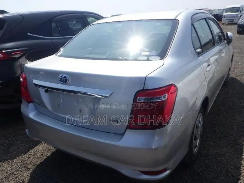 Toyota Axio HYBRID EX PKG SILVER 2020