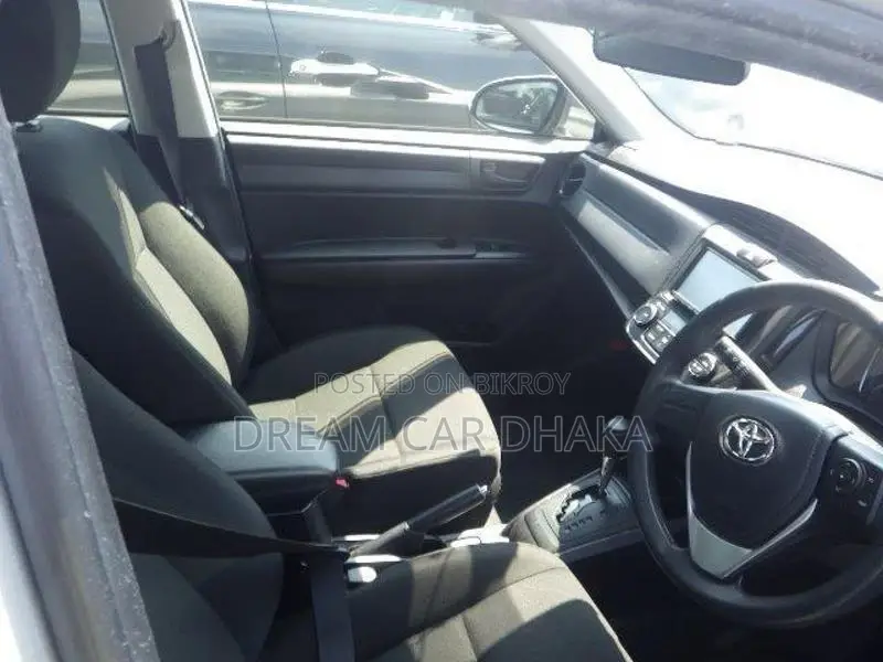 Toyota Axio HYBRID EX PKG SILVER 2020