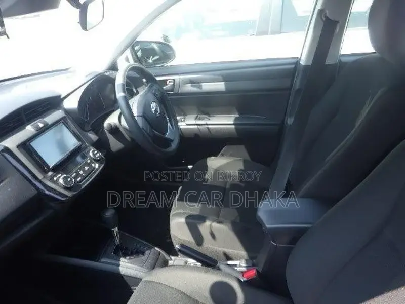 Toyota Axio HYBRID EX PKG SILVER 2020
