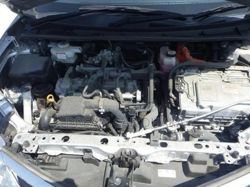 Toyota Axio HYBRID EX PKG SILVER 2020