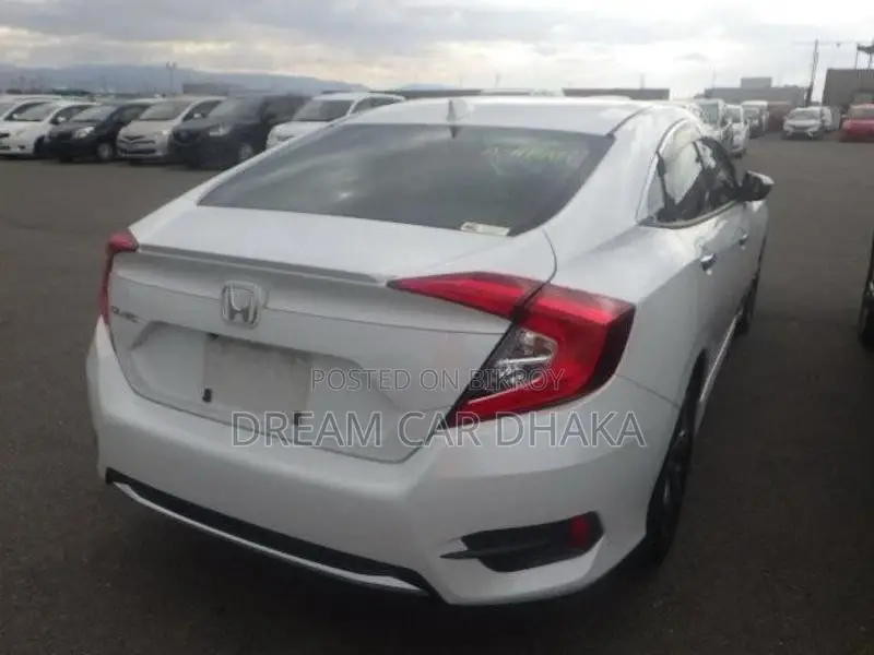Honda Civic NON HYBRID EX PEARL 2020
