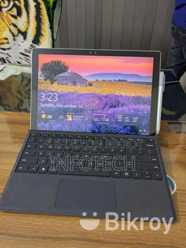 Microsoft Surface Pro 4 ৬ষ্ঠ জেনারেশন কোর i5 প্রসেসর কিবোর্ড এবং পেনসহ