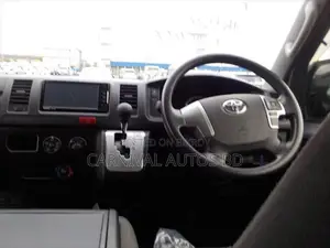 Toyota Hiace SUPER GL KEY START 2021