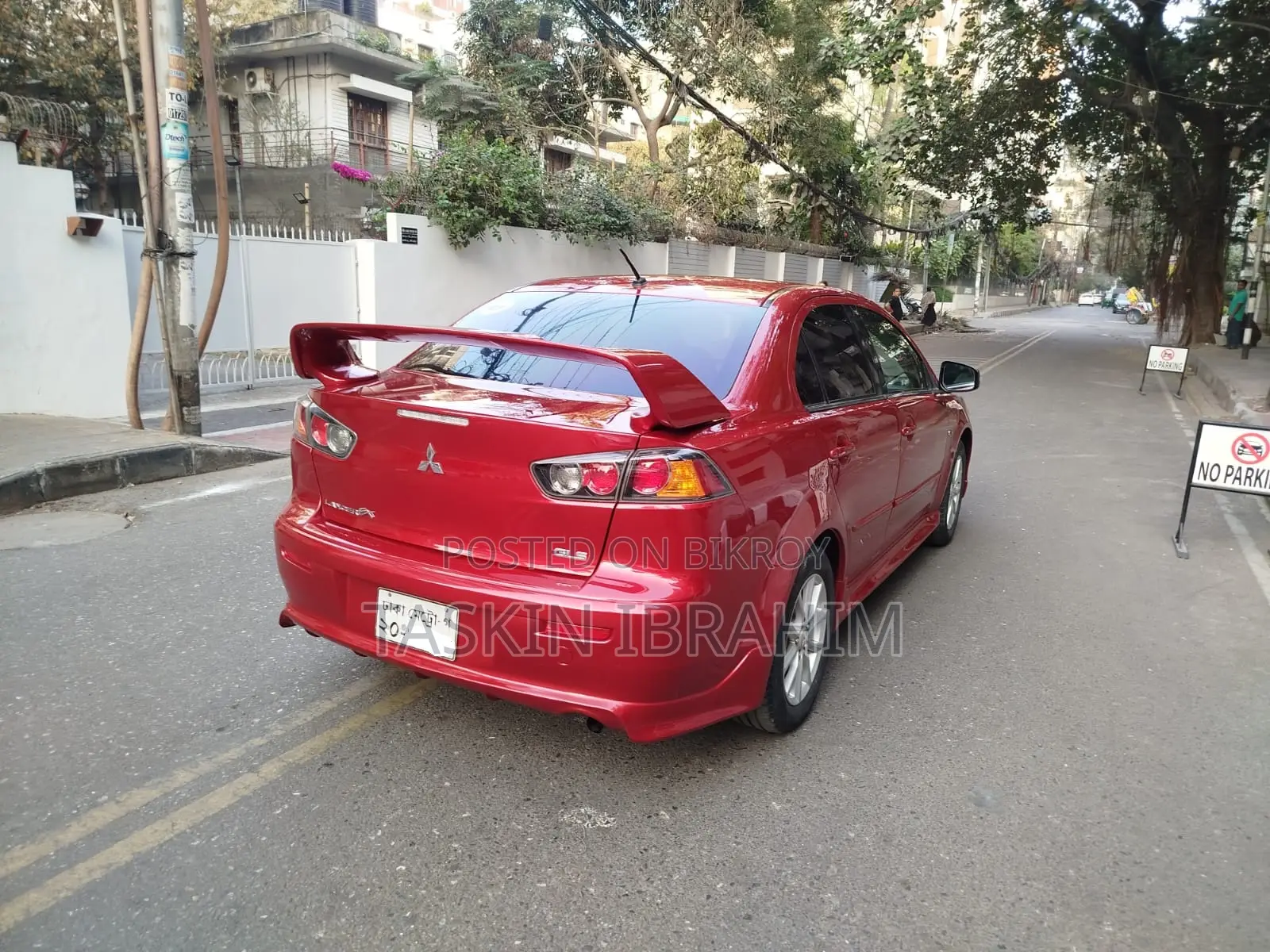Mitsubishi Lancer Ex with sunroof 2015
