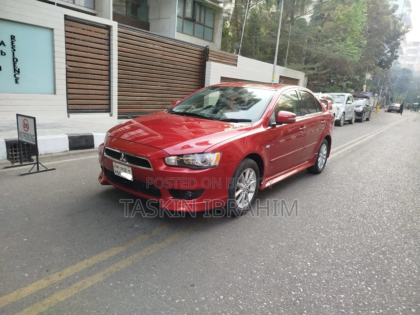 Mitsubishi Lancer Ex with sunroof 2015
