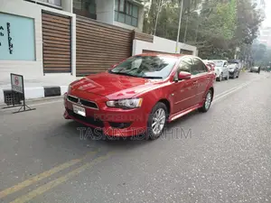 সানরুফসহ Mitsubishi Lancer Ex ২০১৫
