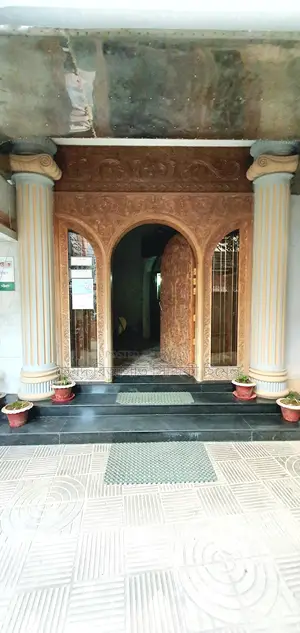 Large Duplex Floor for Rent in South Khulshi