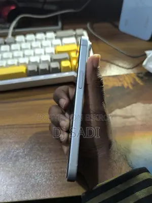 Apple iPhone 15 (Used)