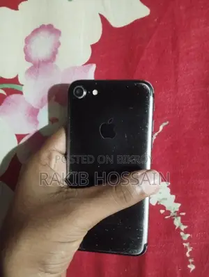 Apple iPhone 7 (Used)
