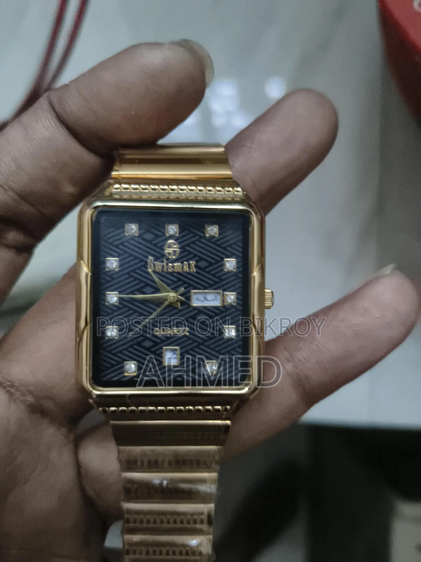 Gold Color Watch (Unopened)