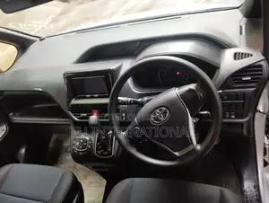Toyota Noah KEY NON HYBRID PKG 2020
