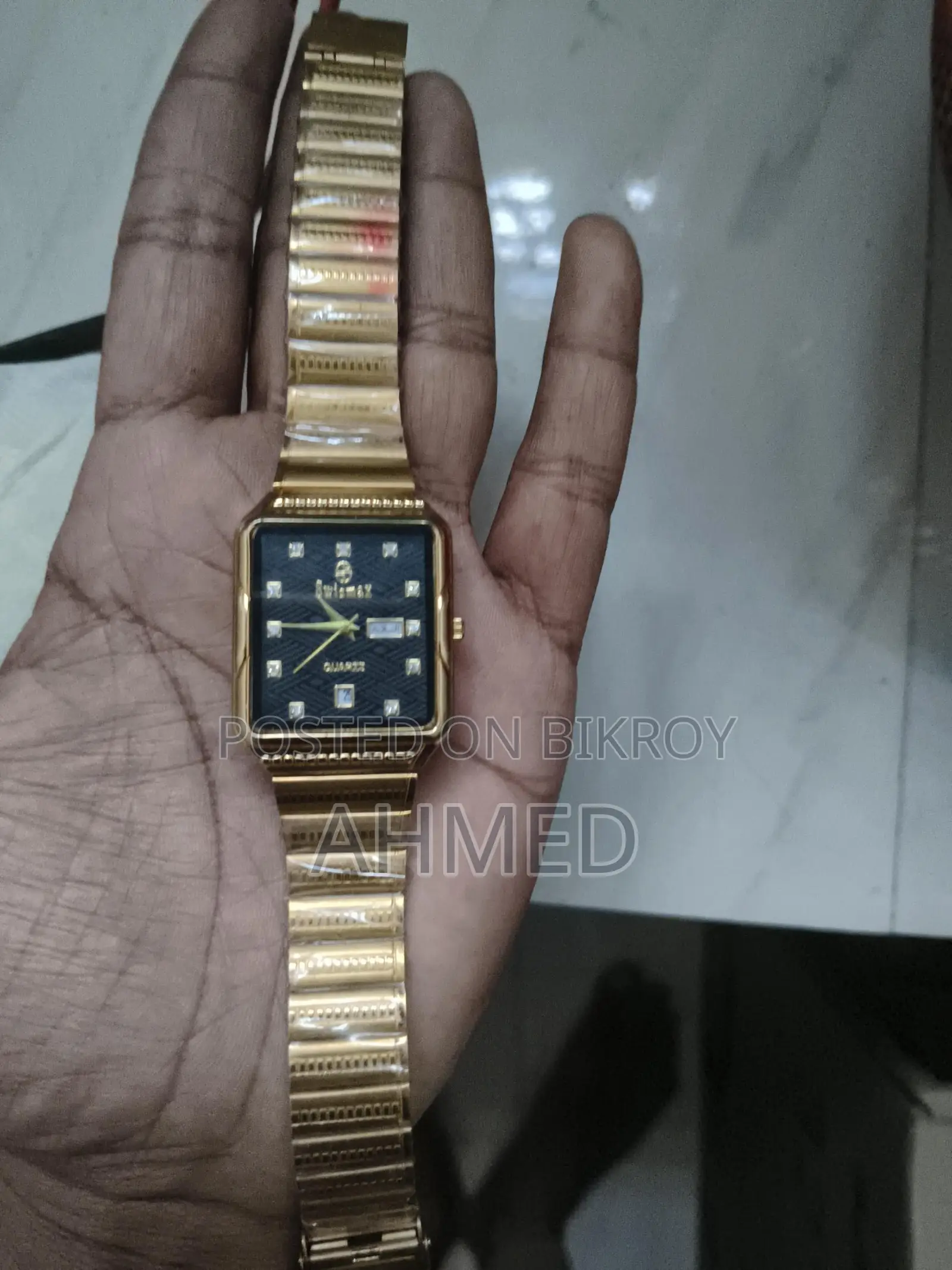 Gold Color Watch (Unopened)
