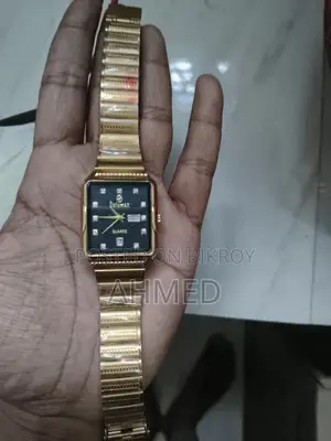 Gold Color Watch (Unopened)