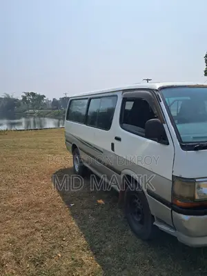 Toyota Hiace 2004