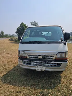 Toyota Hiace 2004