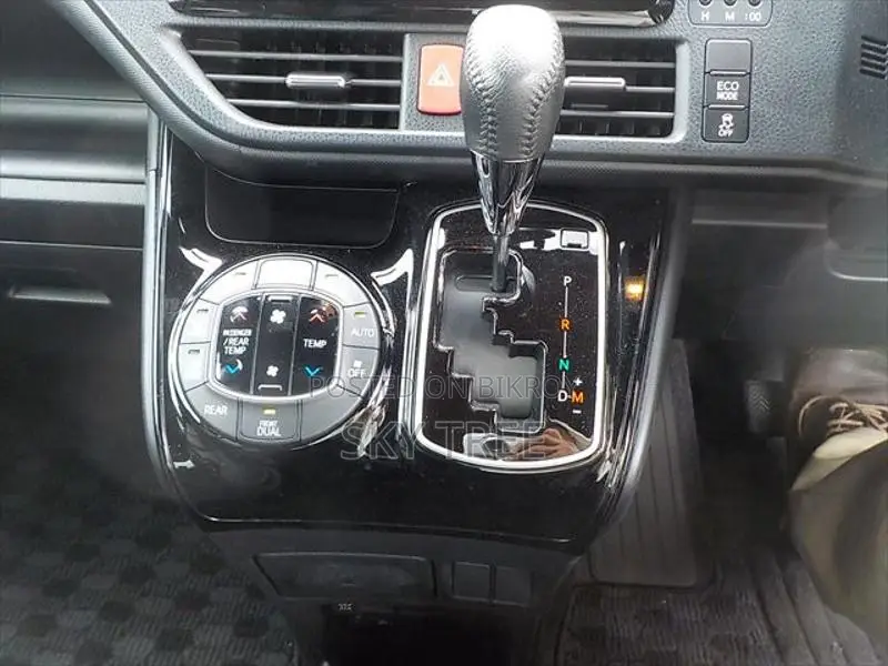 Toyota Noah si wxb II 2020
