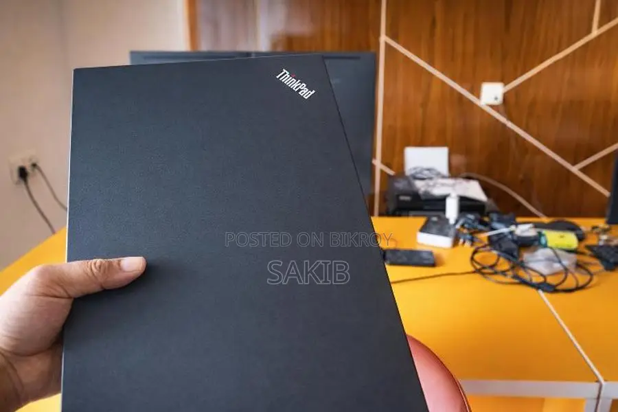 Lenevo Thinkpad L490.