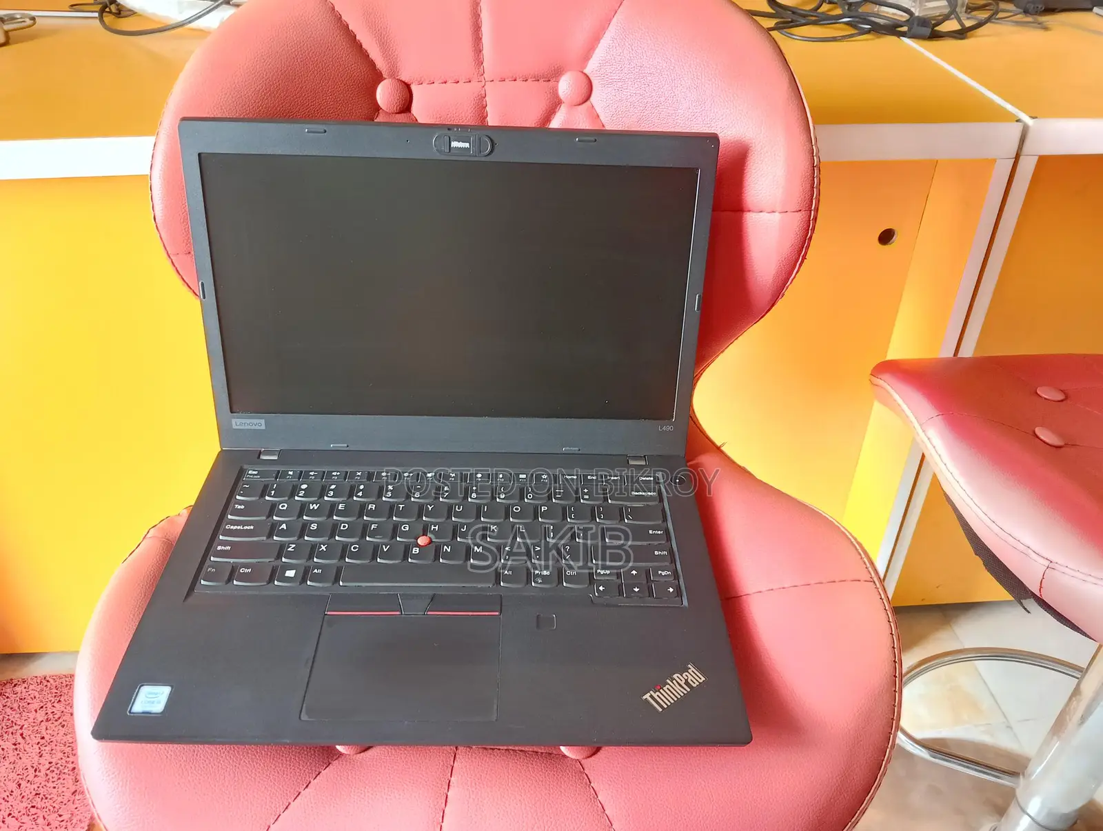 Lenevo Thinkpad L490.