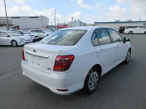 Toyota Axio EX HYBRID 2021