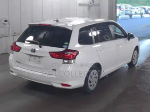 Toyota Fielder Ex Hybrid White 2021