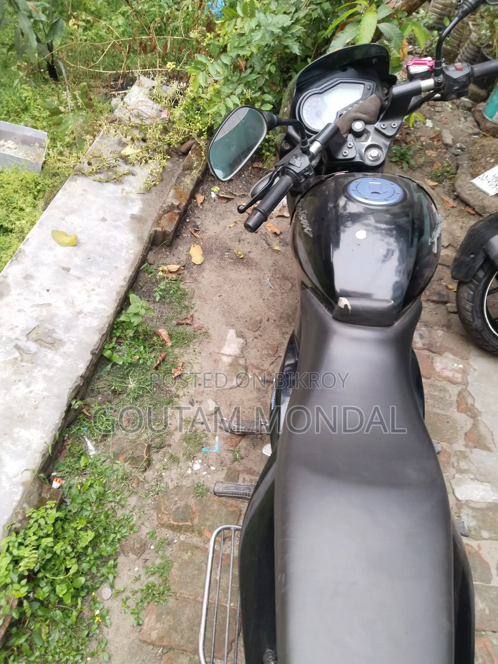 Bajaj Pulsar 150 2011