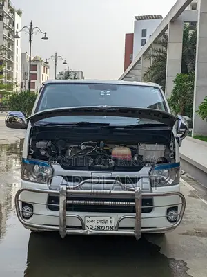Toyota Hiace GL-BANK LOAN 2019